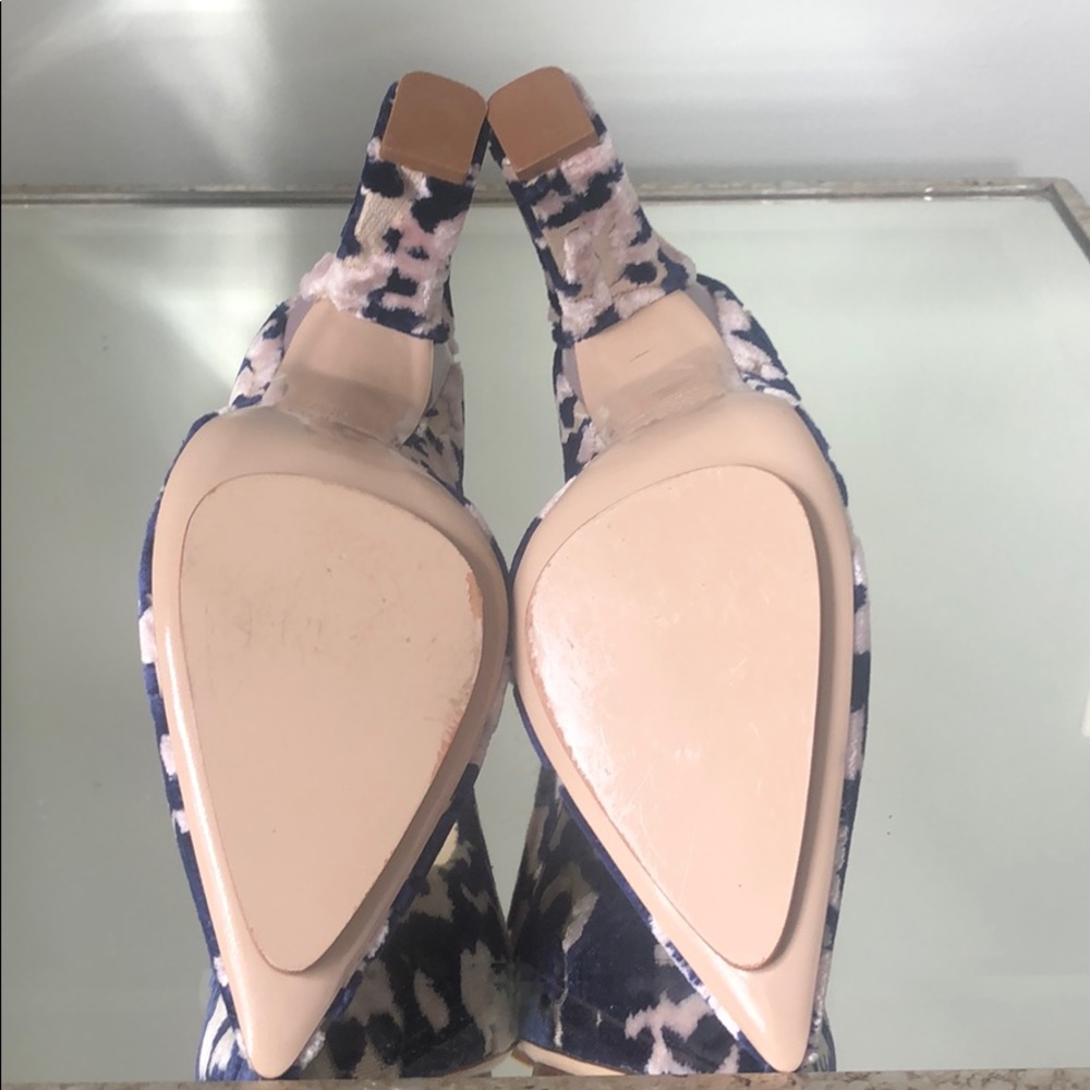 Delpozo Burnt Velvet Pumps - Picture 7 of 8